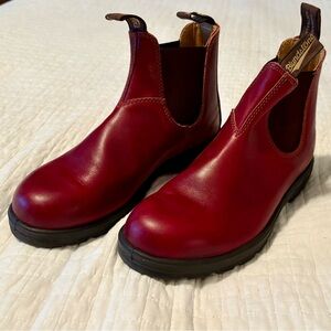 Blundstone Burgundy Leather Ankle Boots